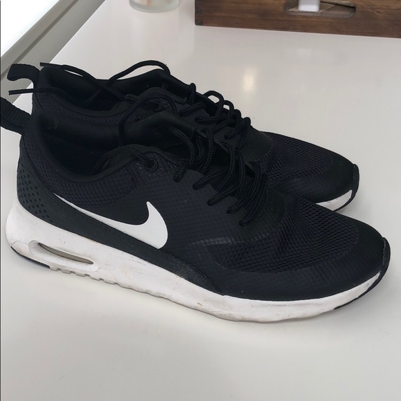 Nike Thea sneakers - Picture 3 of 5